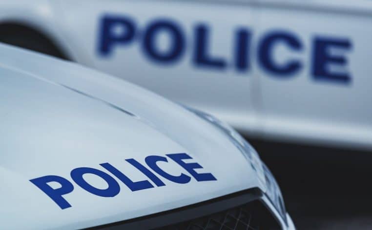 police couple enfant fille parents actu