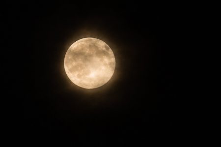 Nouvelle lune : Bonne nouvelle pour ces 3 signes