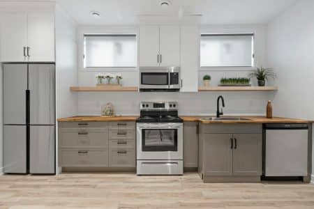 Cuisine avec des appareils électroménagers