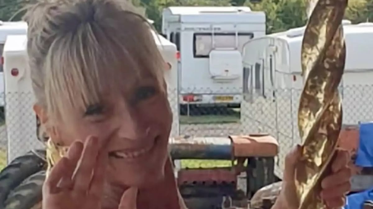 Femme Morte Reveil Morgue