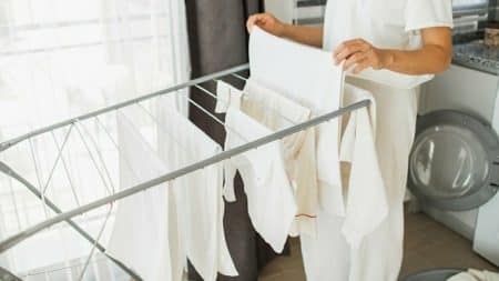Homme Mort Etendoir Linge