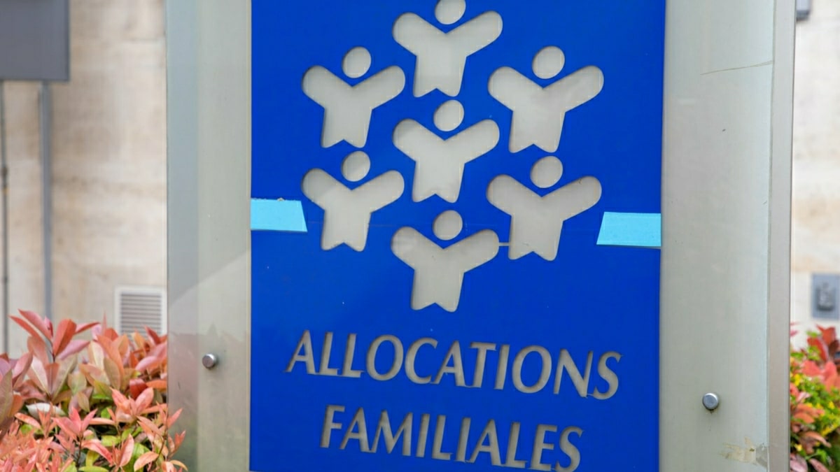 Mere Allocations Familiales