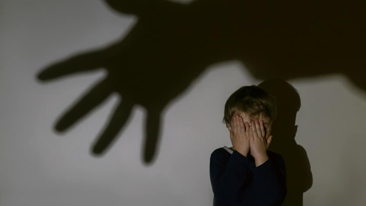 Mere Violence Enfant