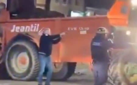 agriculteurs colère police armes