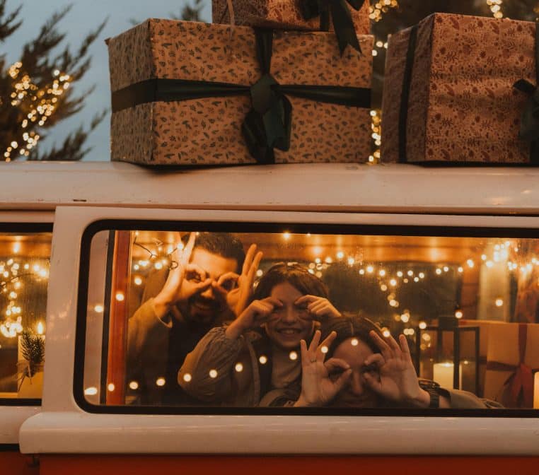 Chargement des voitures pendant les fêtes