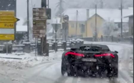 Bugatti neige