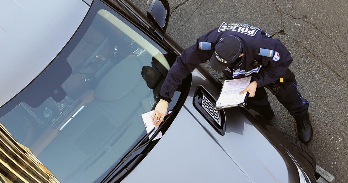 Femme Amende Code Route