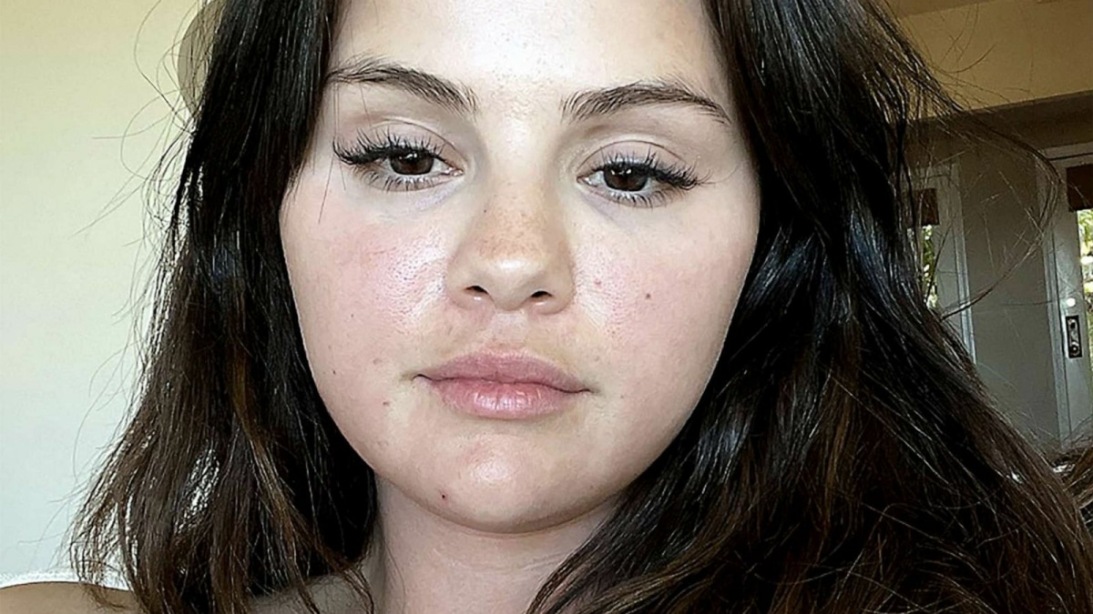 Selena Gomez Naturelle