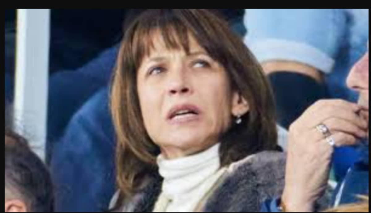 Sophie Marceau enceinte, elle renonce à un grand rôle : plus de 20 ans après, sa remplaçante balance sur le tournage avec Depardieu