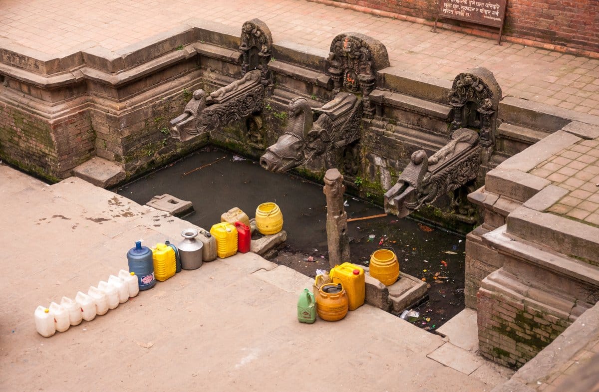 File d'attente, illustration des démarches administratives