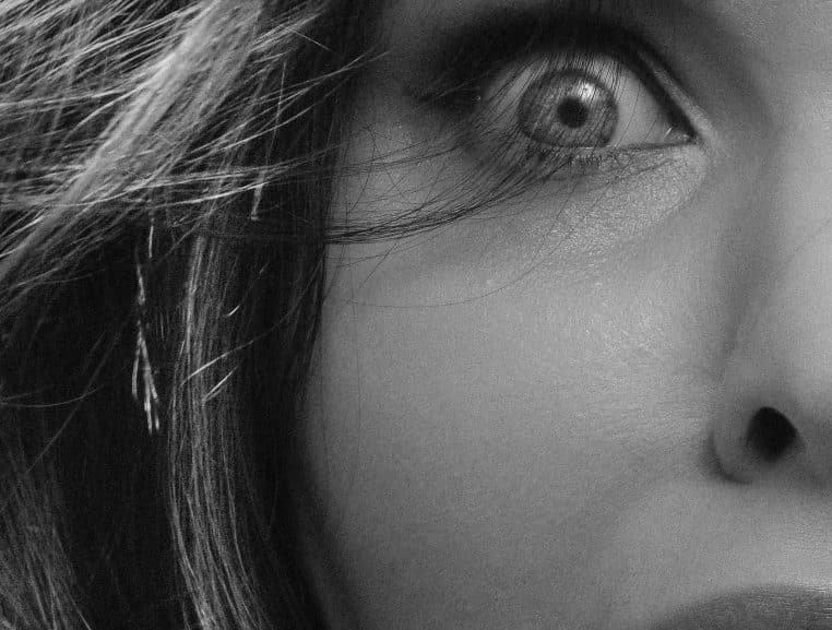 Sa grand-mère sous le choc