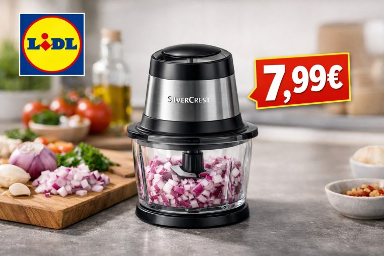 Mini-hachoir multifonction Silvercrest mis en avant sur un plan de travail, avec le logo Lidl et un prix à 7,99 €