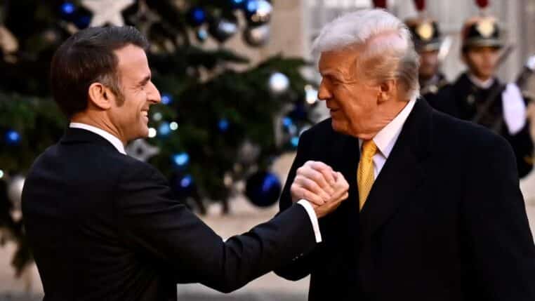 macron trump poignee main @AFP
