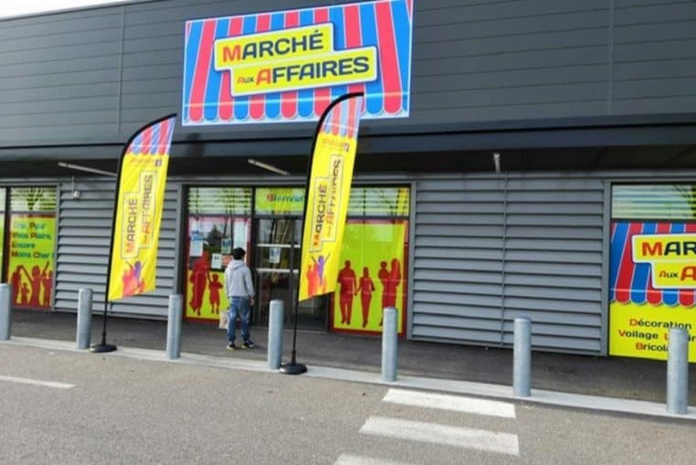 marché aux affaires enseigne avec meilleures affaires