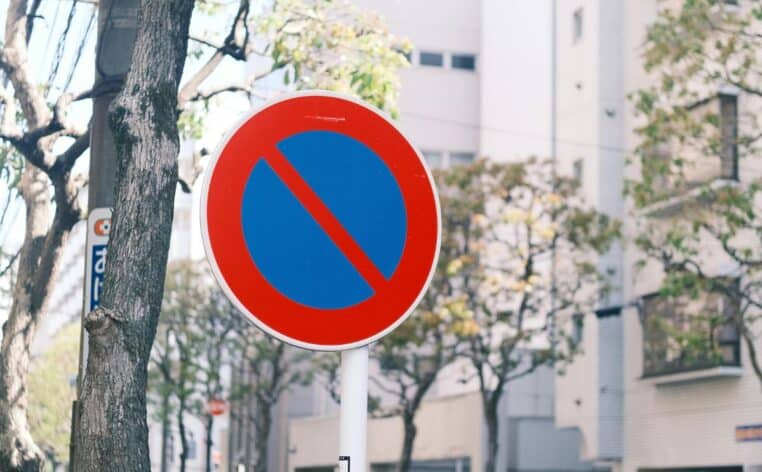 panneau stationnement interdit info