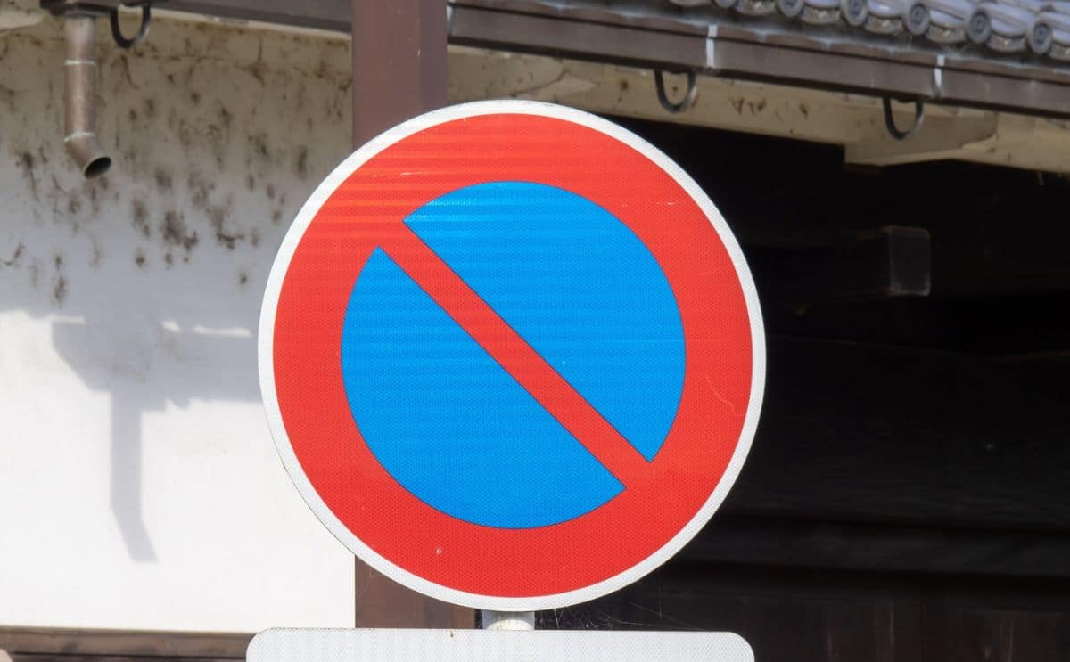 panneau stationnement interdit info