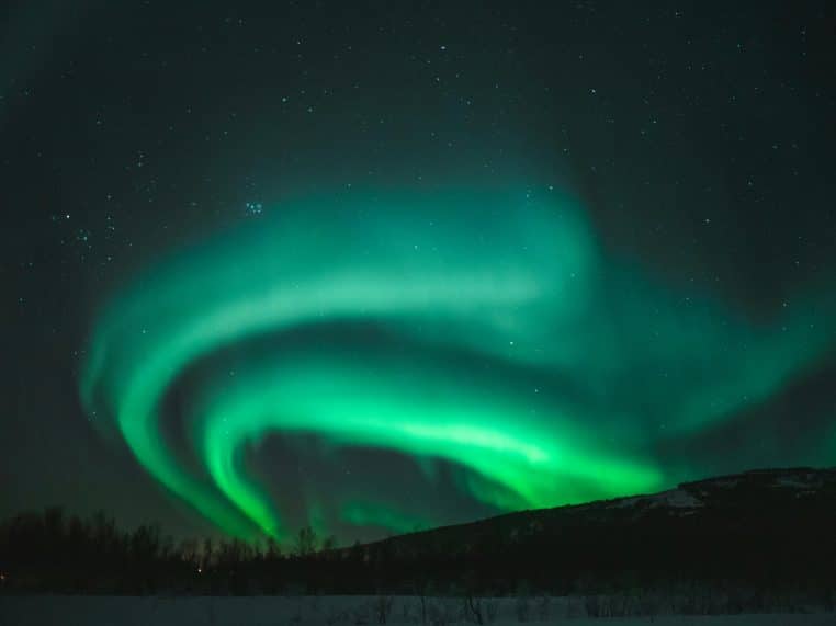 Une puissante tempête solaire frappe la Terre