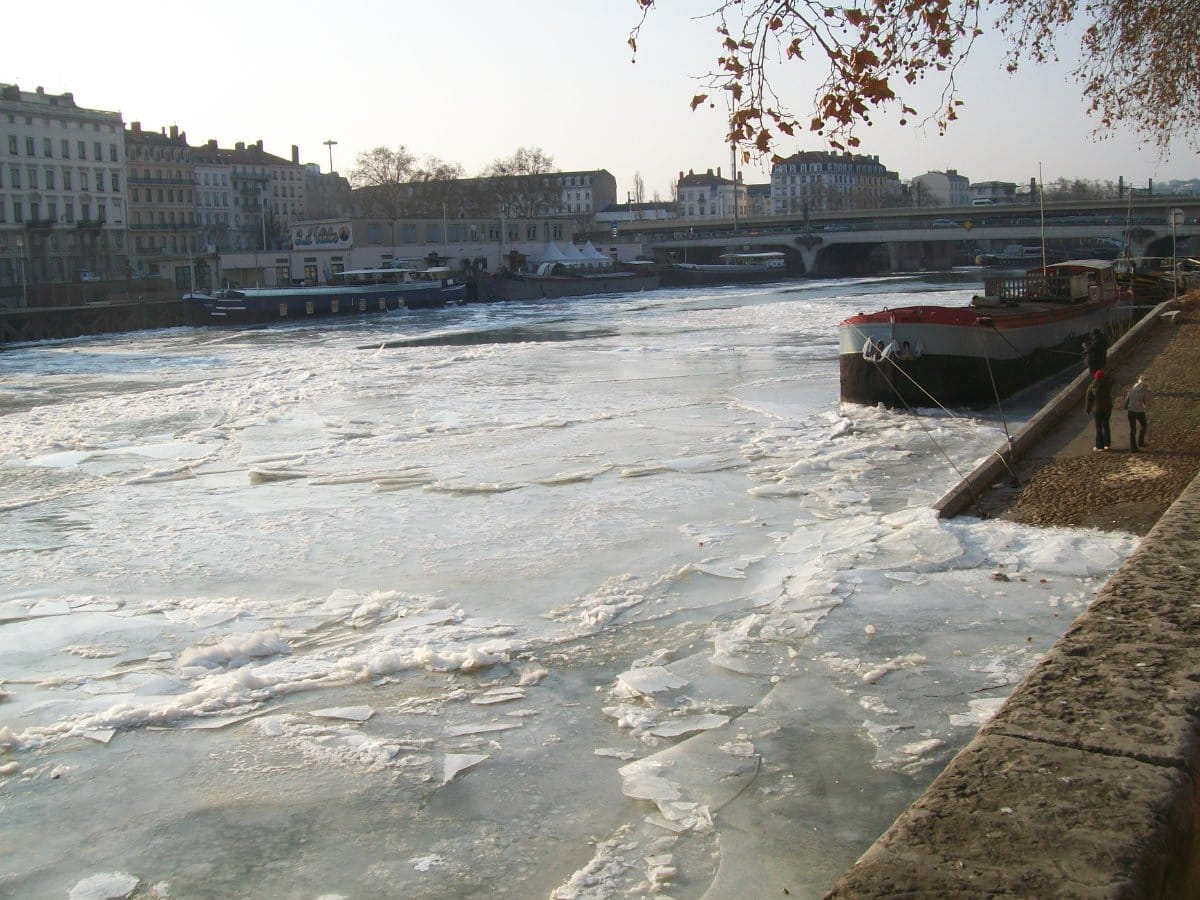 La Saône gelée près de Lyon en février 2012.