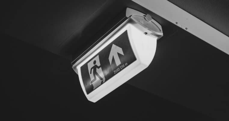 Sortie de secours obstruée