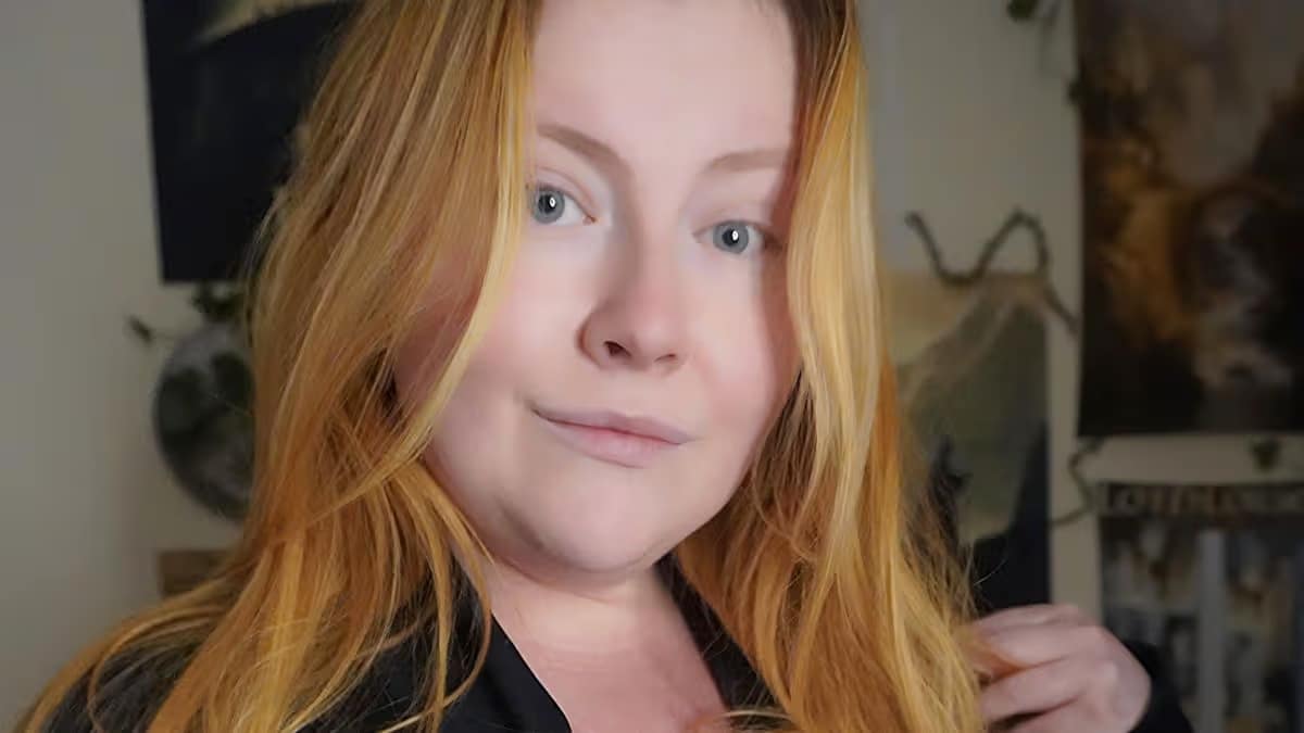 Femme-Poitrine-Enorme