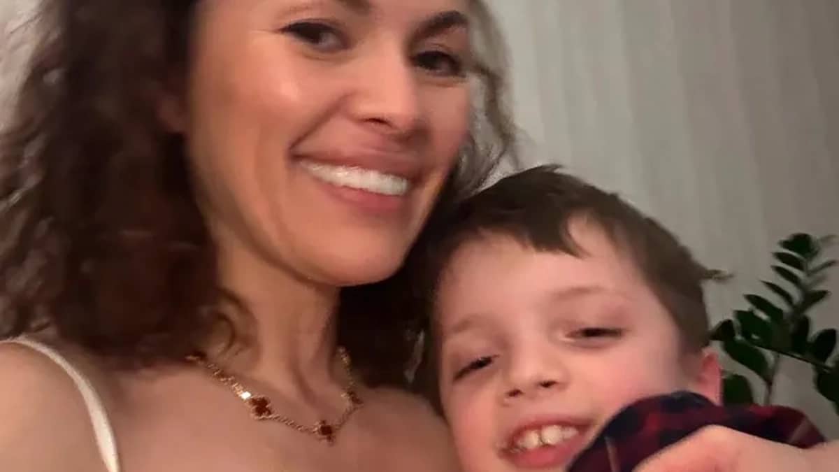 Garcon Mere Accident Fenetre