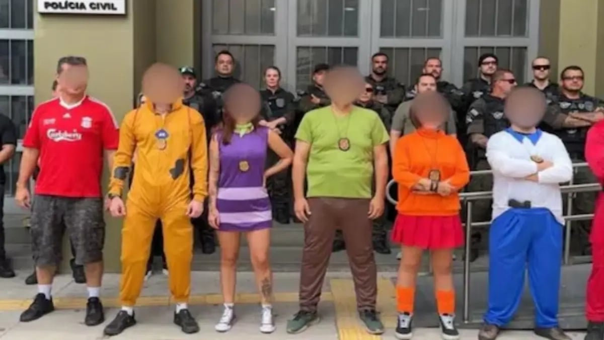 Policiers Deguises Scooby-Doo
