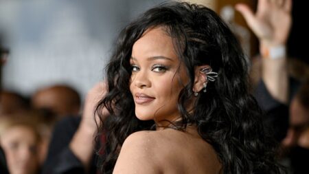 Rihanna Apres