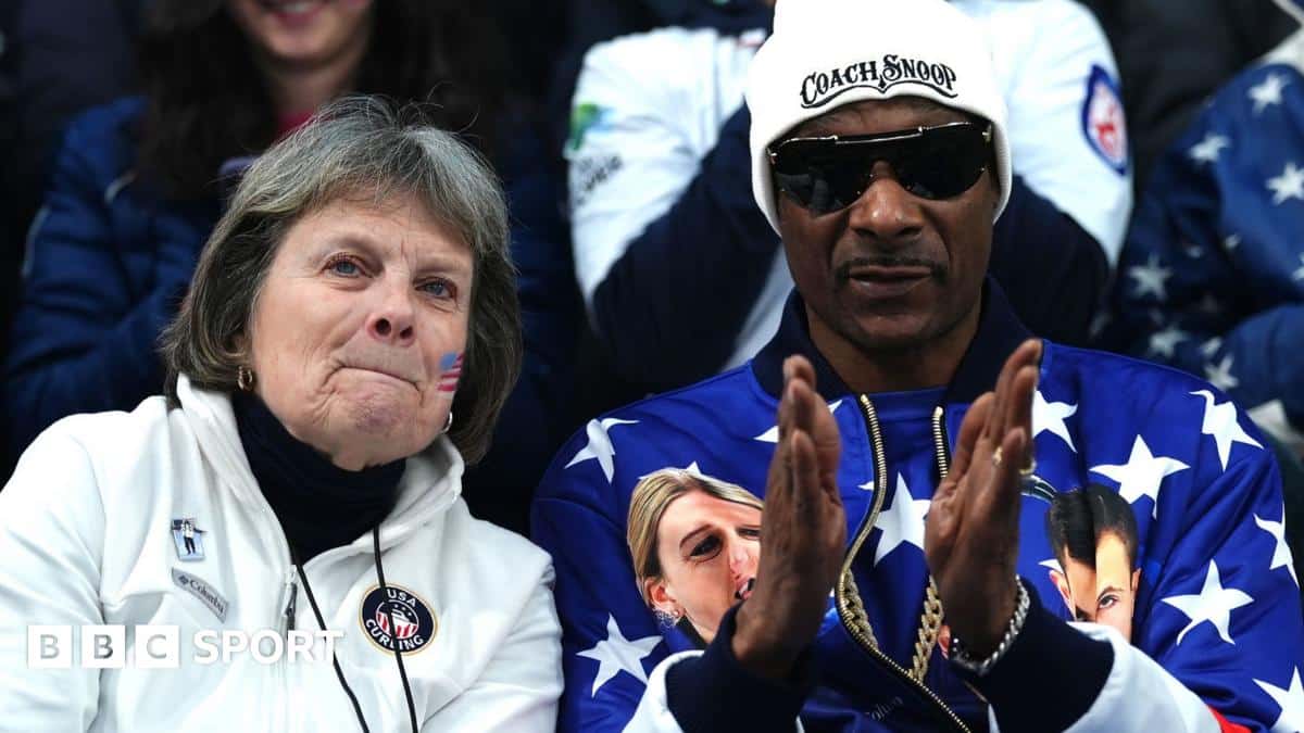 Snoop Dogg Curling
