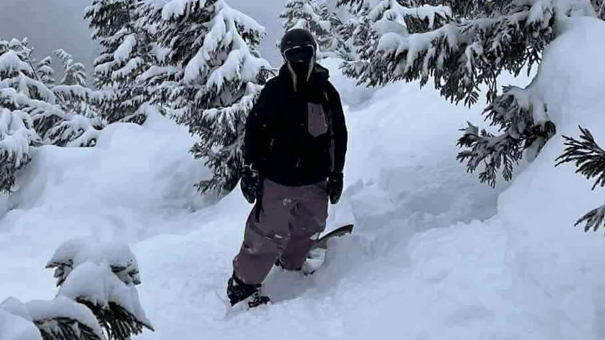 Snowboardeuse Morte Hommages