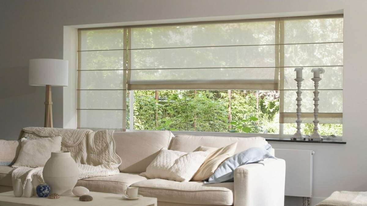 Stores Romains Avantages