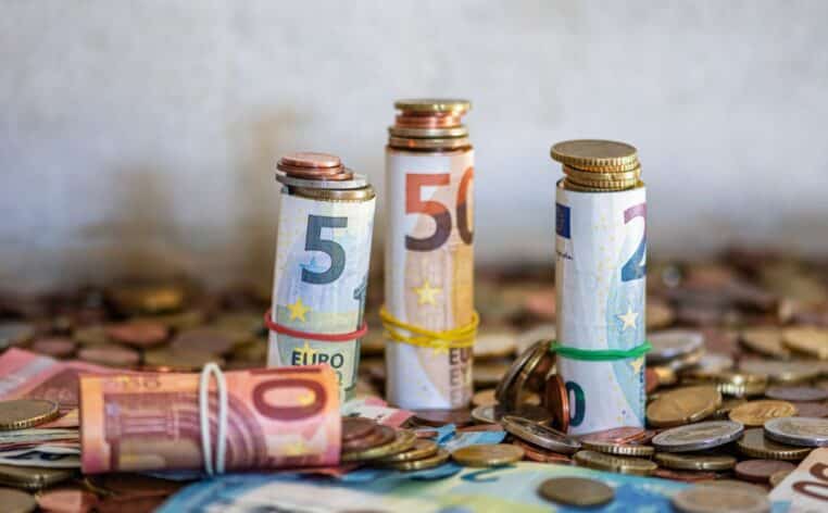 changement hospitalisation carte grise allocations mars actu