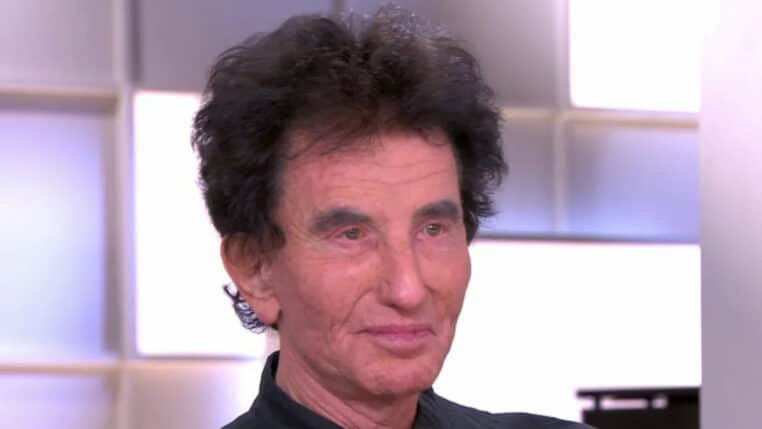 Jack Lang expose les toiles d'une fille de Brigitte Macron