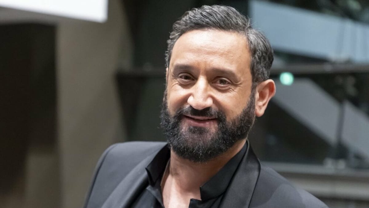 Cyril Hanouna Surprise