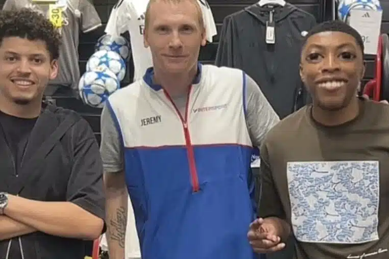 Un ancien footballeur devenu vendeur Intersport