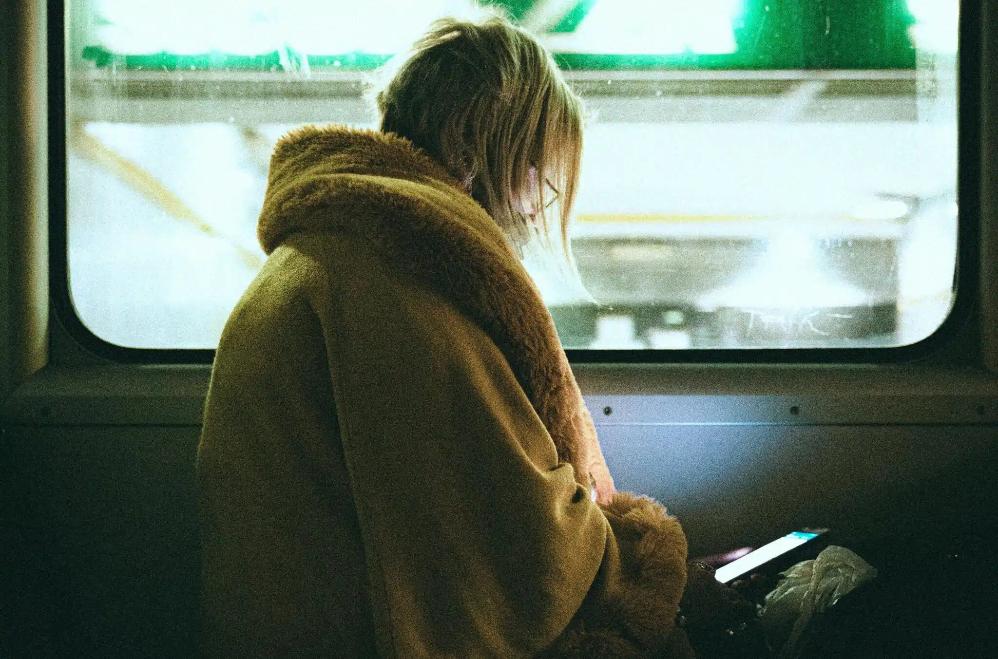 Train en première classe : elle finit assise par terre