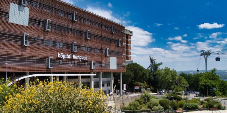 elle se fait traite pour circulation sangine elle perd la vue - copie