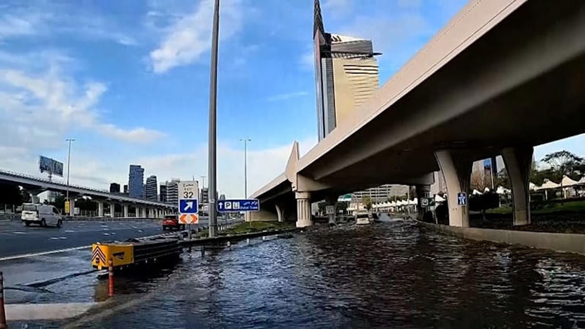 inondations dubai sous la pluie