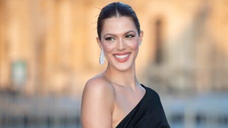 iris mittenaere sublime a la plage