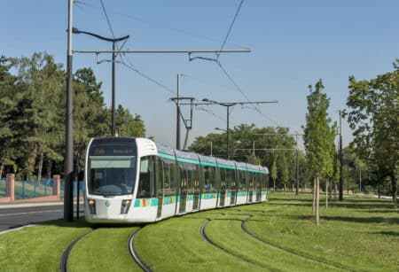 Un passager de tramway poignardé à sept reprises