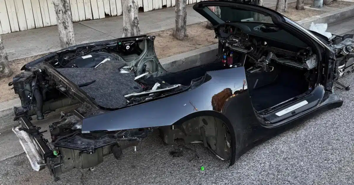 À Los Angeles, une Porsche 911 si dépouillée par des voleurs que les passants la prenaient pour une Mazda MX-5