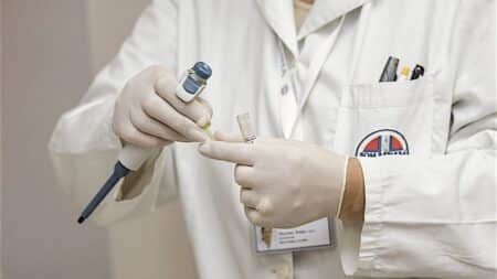 Ablation du sein pour un cancer qu'elle n'a jamais eu : elle découvre l'erreur sept ans plus tard