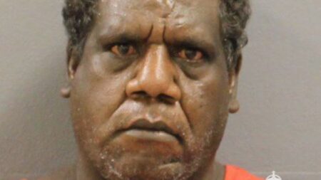 Australie : une fillette de 5 ans vue pour la dernière fois tenant la main d'un ex-détenu de 47 ans