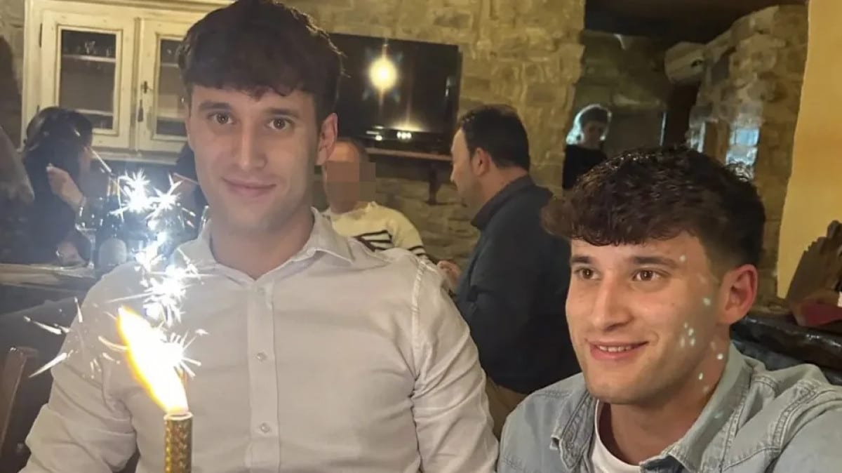 Jumeaux de 22 ans électrocutés en Italie : leur père les retrouve enlacés dans la forêt