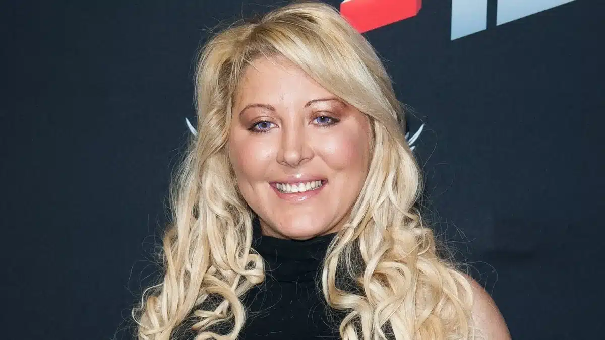 Loana Petrucciani souriante lors d'un événement public