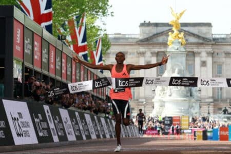 Marathon de Londres : Sabastian Sawe pulvérise le record du monde en passant sous les deux heures