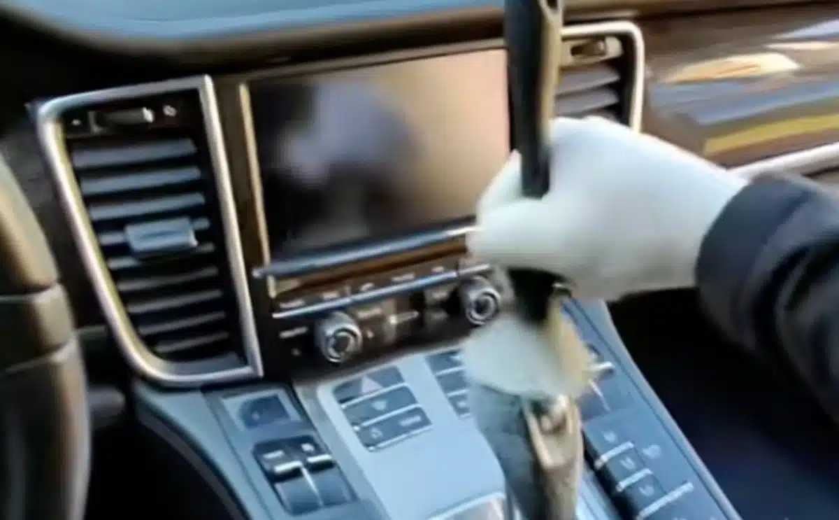 nettoyage voiture de luxe