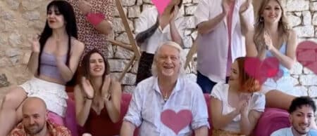 Patrick Sébastien lâche une chanson paillarde visant Delphine Ernotte : « C'est toi qui m'as baisé en premier »