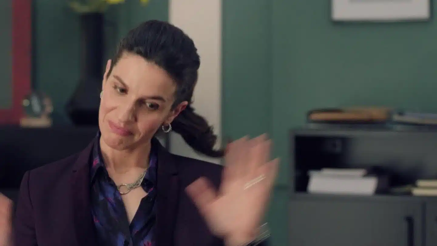 Luna accuse Idriss lors du procès de Félix dans Plus belle la vie