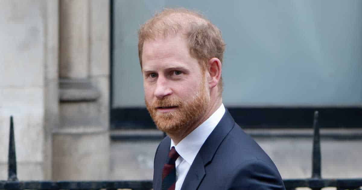 Le prince Harry au tribunal de la Haute Cour de Londres, visage grave