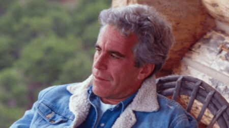 Ranch Epstein au Nouveau-Mexique : viols collectifs, corps enterrés et « bébés parfaits » — ce que révèle le documentaire de 60 Minutes